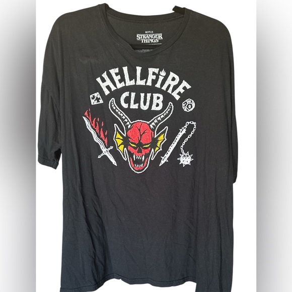 Netflix Other - NETFLIX STRANGER THINGS - Black T-Shirt Hellfire Club